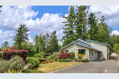 1011 43rd Street NW, Marysville, WA 98271 - Photo 1