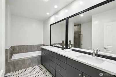 1000 N Aurora Avenue #409, Seattle, WA 98109 - Photo 16