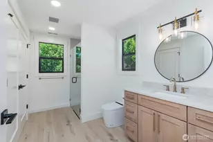 7743 Seward Park Ave S, Seattle, WA 98118 - Photo 34