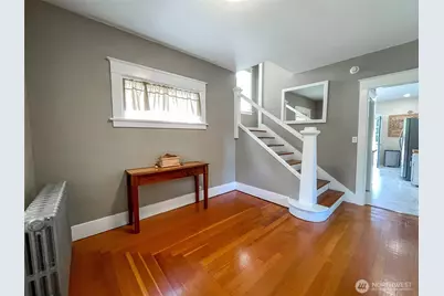511 N Cushman Avenue, Tacoma, WA 98403 - Photo 6