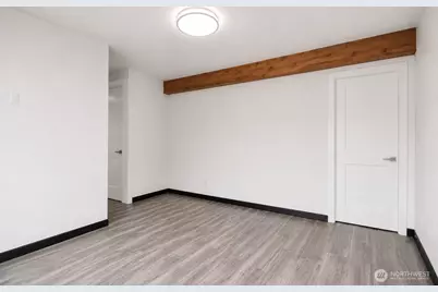 151 NE 115th St, Seattle, WA 98125 - Photo 10