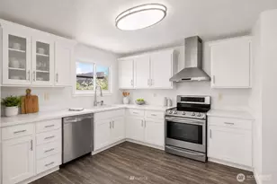 151 NE 115th St, Seattle, WA 98125 - Photo 6