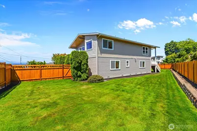 809 Driftwood Place, Edmonds, WA 98020 - Photo 40