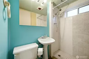 10778 68th Ave S, Seattle, WA 98178 - Photo 18