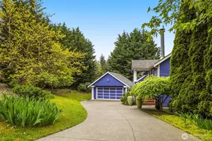 9602 NE 35th Pl, Clyde Hill, WA 98004 - Photo 2