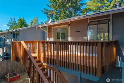 7058 Corfu Boulevard NE, Bremerton, WA 98311 - Photo 2