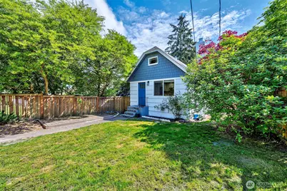 3806 35th Avenue W #Unit 1, Seattle, WA 98199 - Photo 18
