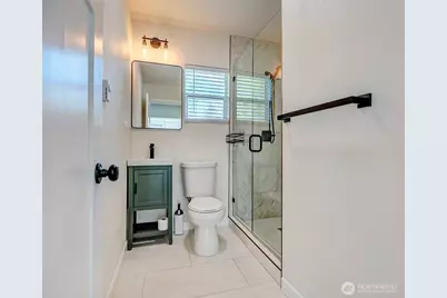 3806 35th Avenue W #Unit 1, Seattle, WA 98199 - Photo 10