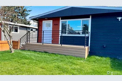 9040 17th Avenue SW, Seattle, WA 98106 - Photo 2