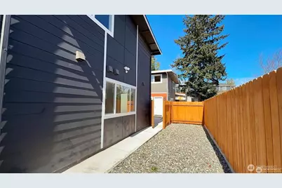 9040 17th Avenue SW, Seattle, WA 98106 - Photo 24