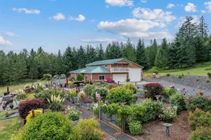 222 Volcano Ln, Chehalis, WA 98532 - Photo 1
