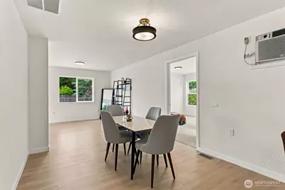 11204 122nd Street E, Puyallup, WA 98374 - Photo 10