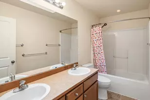 35909 Boulder Ct, Snoqualmie, WA 98065 - Photo 32