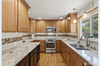 22703 38th Avenue W, Mountlake Terrace, WA 98043 - Photo 8