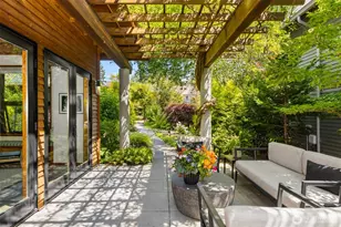 175 Wood Ave SW, Bainbridge Island, WA 98110 - Photo 4