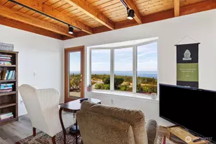 2342 Seaview Dr, Port Townsend, WA 98368 - Photo 22