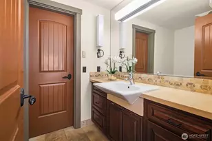 371 W Olympic Pl, Seattle, WA 98119 - Photo 22