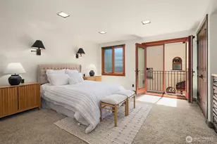 371 W Olympic Pl, Seattle, WA 98119 - Photo 20