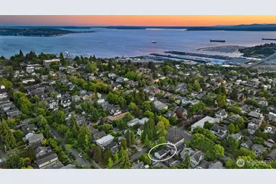 516 W Howe Street, Seattle, WA 98119 - Photo 24