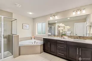 19817 11th Dr SE, Bothell, WA 98012 - Photo 18
