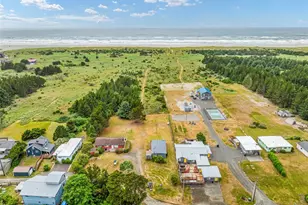 13301 North Pl, Long Beach, WA 98631 - Photo 6
