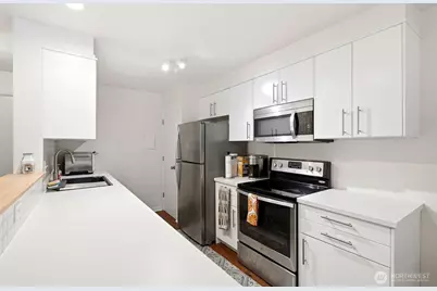 5630 200th Street SW #B306, Lynnwood, WA 98036 - Photo 10