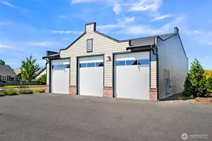 2203 Mercedes Dr, Lynden, WA 98264 - Photo 1