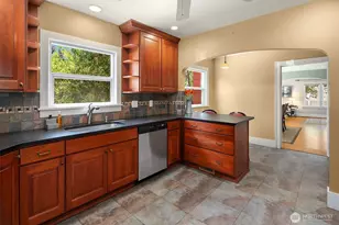6702 5th Ave NW, Seattle, WA 98117 - Photo 12