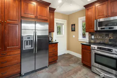 6702 5th Avenue NW, Seattle, WA 98117 - Photo 10