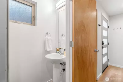 9229 17th Avenue SW #A, Seattle, WA 98106 - Photo 12
