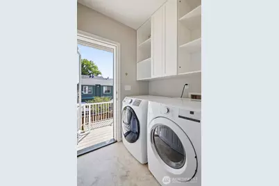 7624 39th Avenue S, Seattle, WA 98118 - Photo 32