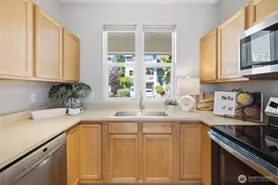 7624 39th Ave S, Seattle, WA 98118 - Photo 12