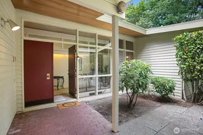 11880 NE 36th Place, Bellevue, WA 98005 - Photo 4