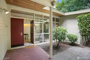 11880 NE 36th Pl, Bellevue, WA 98005 - Photo 4