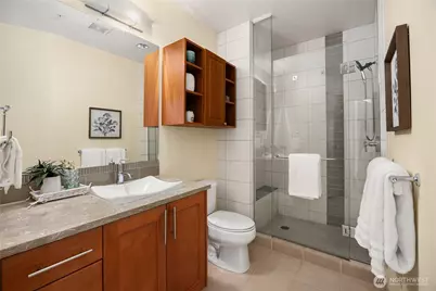 10610 NE 9th Place #2200, Bellevue, WA 98004 - Photo 22