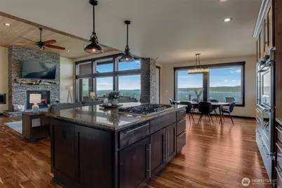2885 Newell Road, Camano Island, WA 98282 - Photo 10