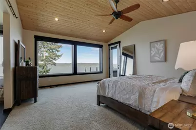 2885 Newell Road, Camano Island, WA 98282 - Photo 16