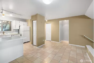 4202 Factoria Boulevard SE #D1, Bellevue, WA 98006 - Photo 8