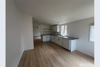 11901 55th Avenue NE #21, Marysville, WA 98271 - Photo 2
