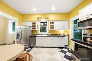 1110 NW 70th St, Seattle, WA 98117 - Photo 14