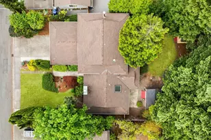 13730 SE 20th St, Bellevue, WA 98005 - Photo 30