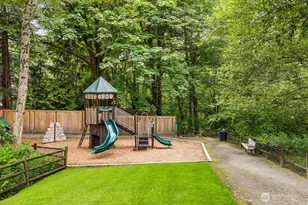 13730 SE 20th St, Bellevue, WA 98005 - Photo 34
