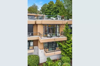 80 E Roanoke Street #2, Seattle, WA 98102 - Photo 36