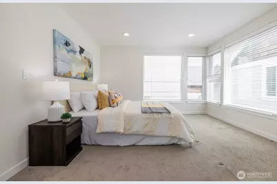 522 N 104th Street, Seattle, WA 98133 - Photo 18