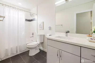 522 N 104th Street, Seattle, WA 98133 - Photo 28