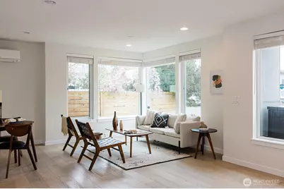 522 N 104th Street, Seattle, WA 98133 - Photo 4