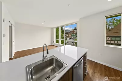 121 12th Avenue E #409, Seattle, WA 98102 - Photo 10