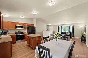 11406 203rd Ave E, Bonney Lake, WA 98391 - Photo 14