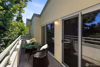 6300 32nd Avenue NW #302, Seattle, WA 98107 - Photo 24