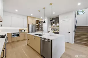 9016 124th Ln NE, Kirkland, WA 98033 - Photo 12
